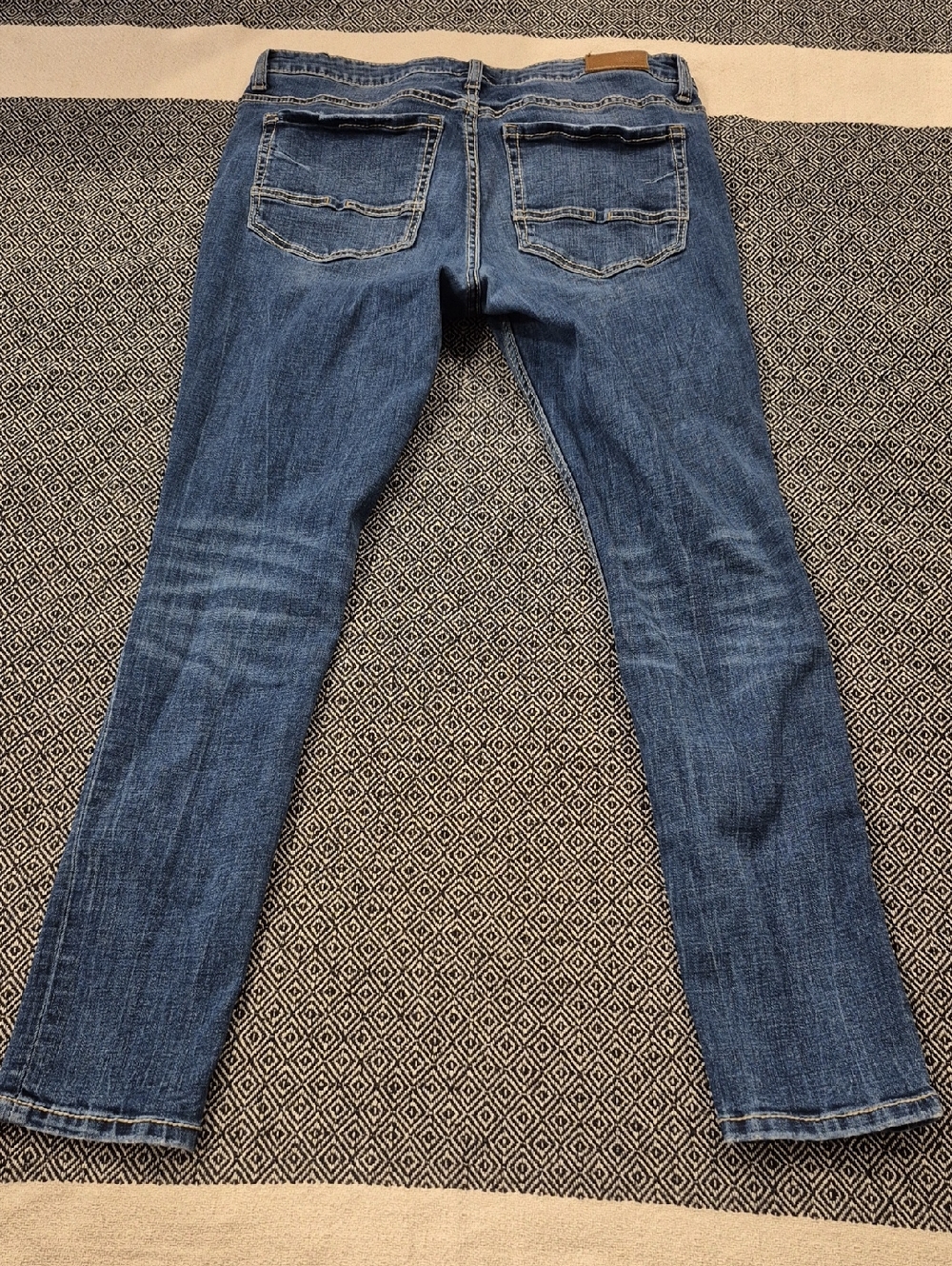BKE Payton Mid Rise Skinny Fit Jeans Size 31x29 1/2 - Picture 7 of 10